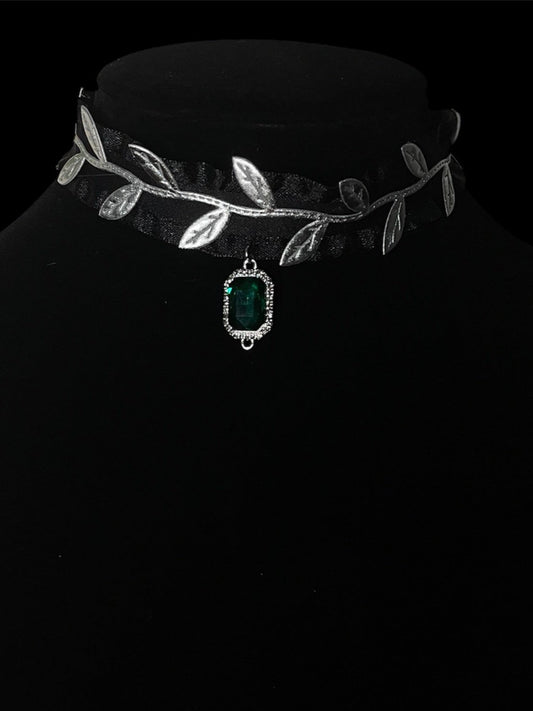 Emerald Chocker